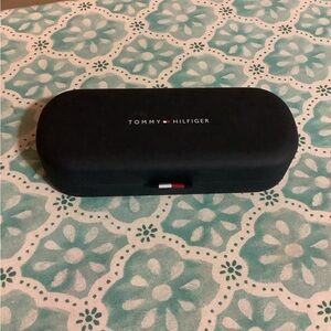 Tommy Hilfiger Glasses Case and Cleaning Cloth